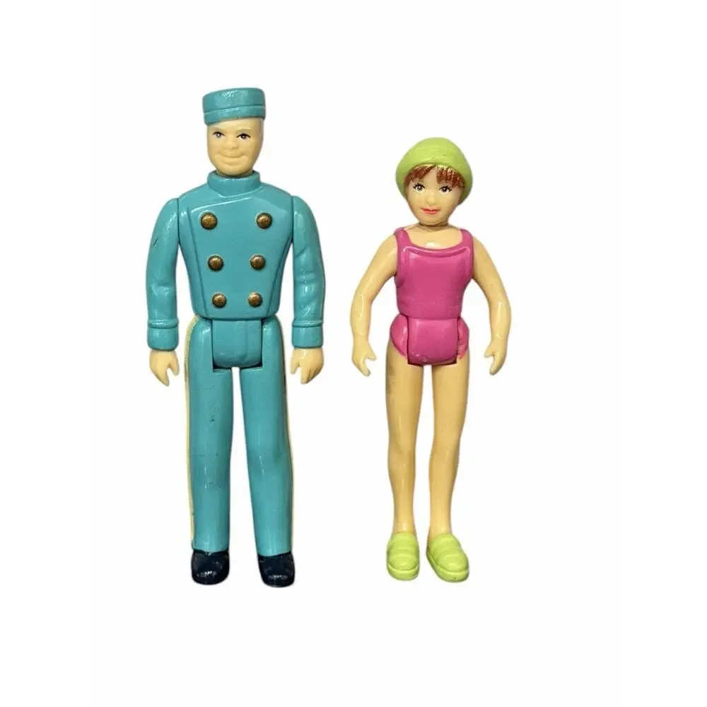 Fisher Price Sweet Streets Dollhouse Hotel Swimming Pool Girl & Valet Bell Boy